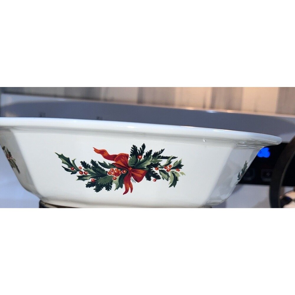 Pfaltzgraff Christmas Heritage 9” Serving Bowl White